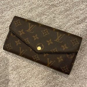 Louis Vuitton Sarah Wallet LV Authentic Monogram
